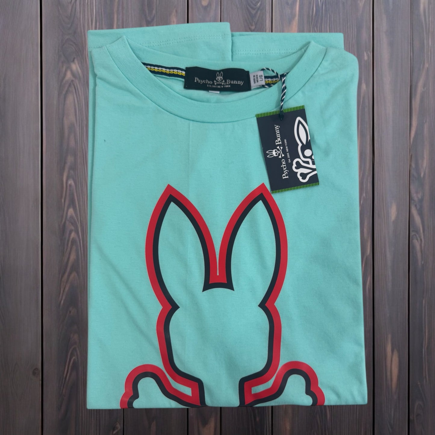 T-SHIRT PREMIUM CON DISEÑO GRÁFICO DE CONEJO