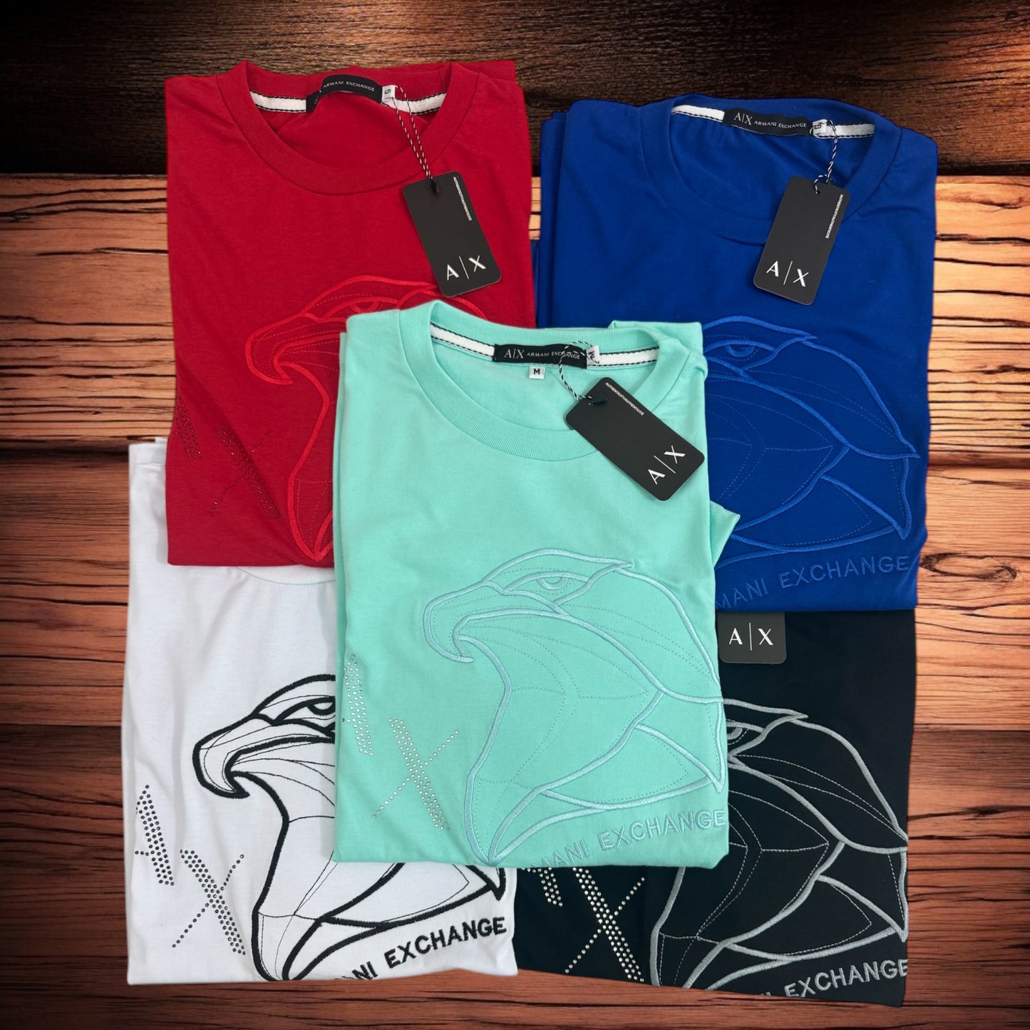 T-SHIRT PREMIUM CON DISEÑO DE ÁGUILA BORDADA